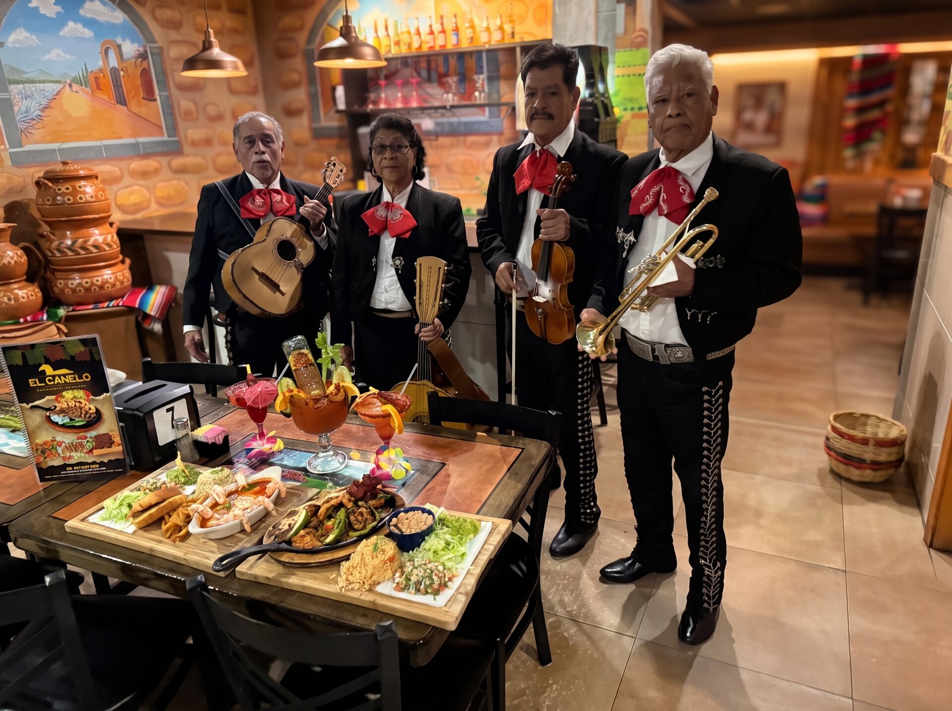 Live mariachi at El Canelo